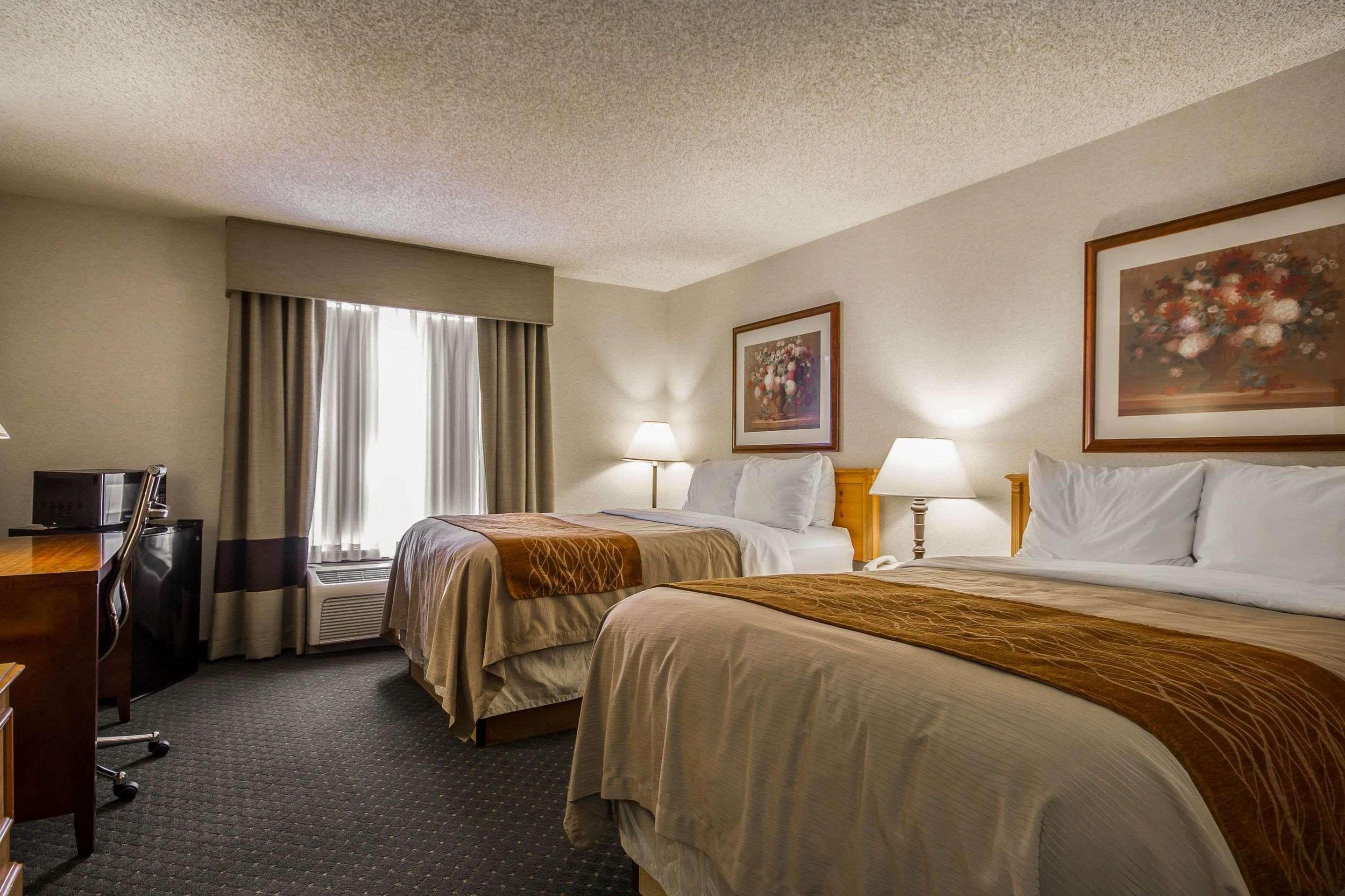 Comfort Inn Фон Дю Лак Екстериор снимка