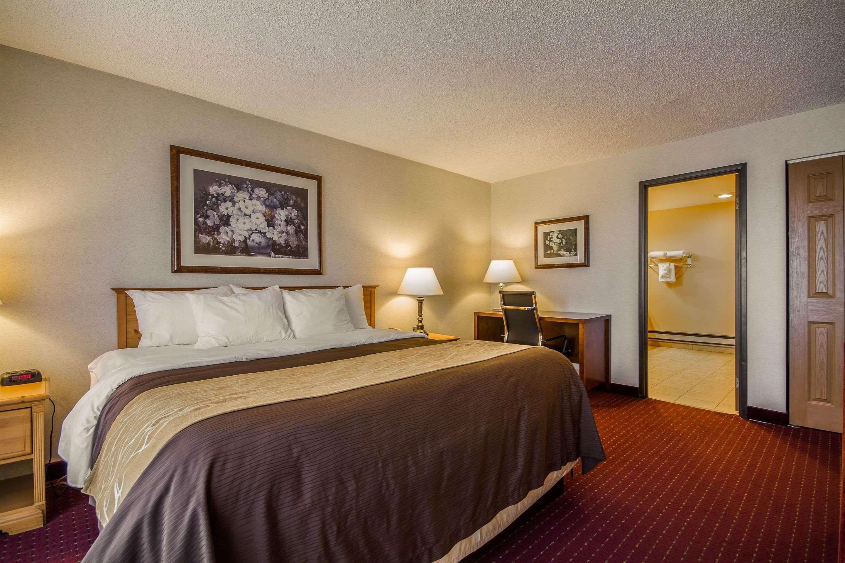 Comfort Inn Фон Дю Лак Екстериор снимка