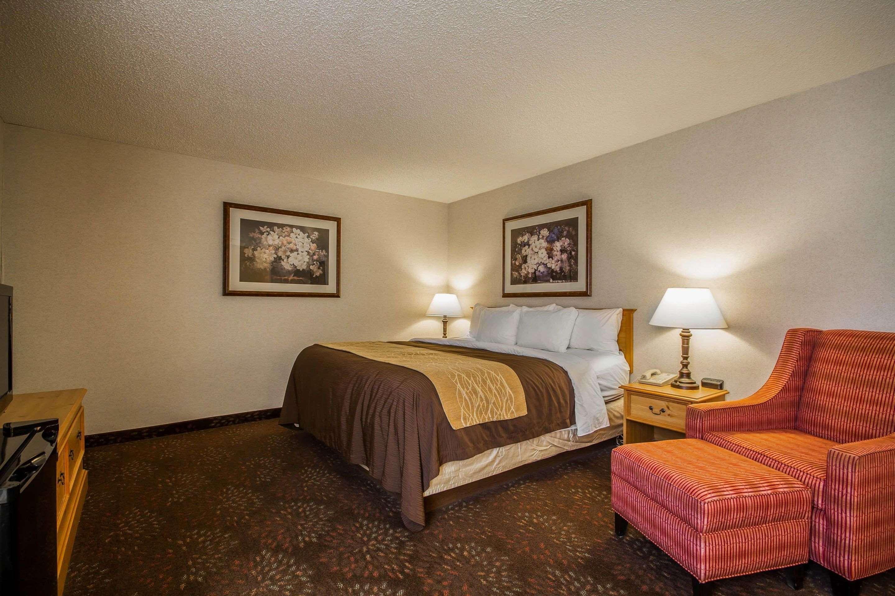 Comfort Inn Фон Дю Лак Екстериор снимка