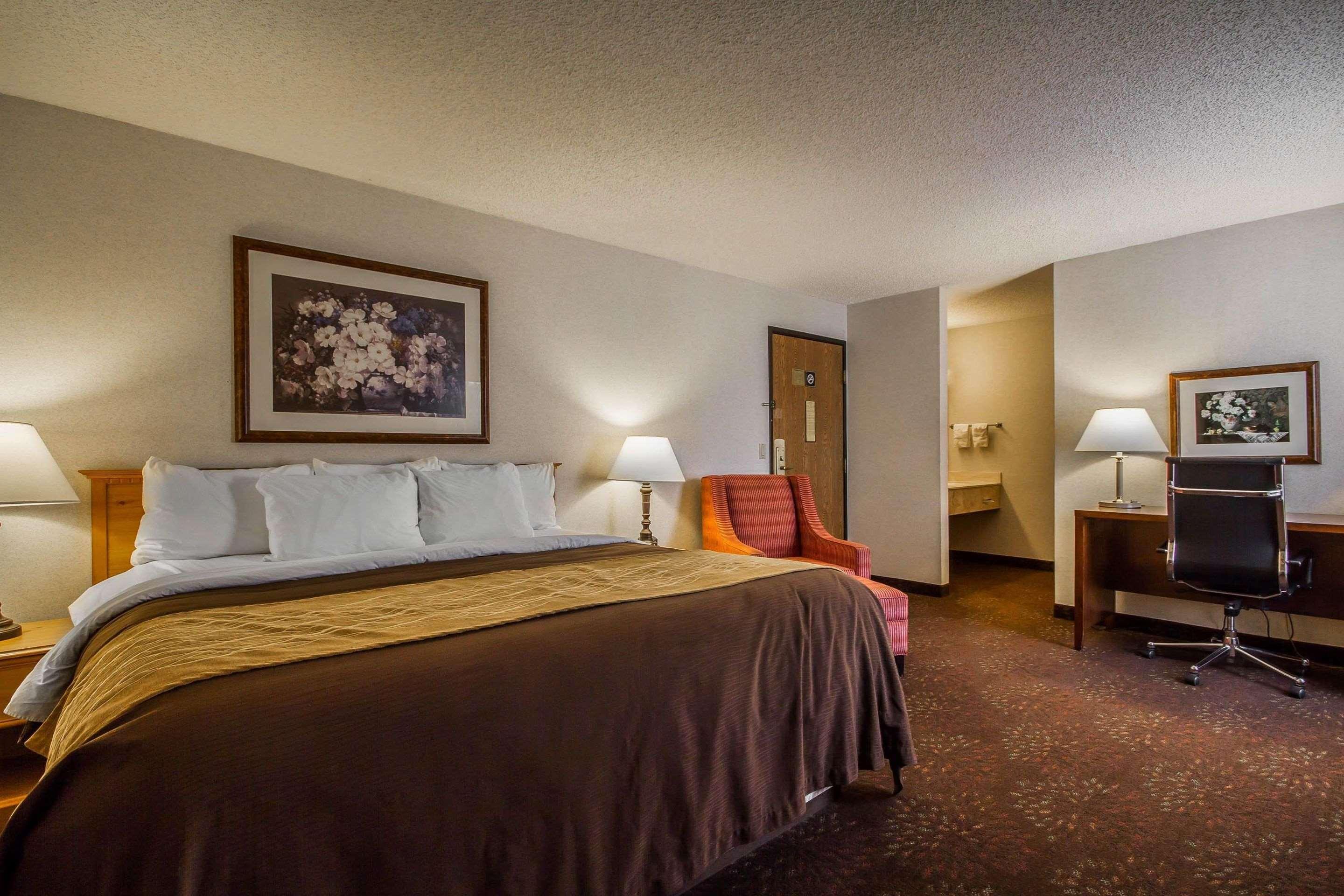 Comfort Inn Фон Дю Лак Екстериор снимка