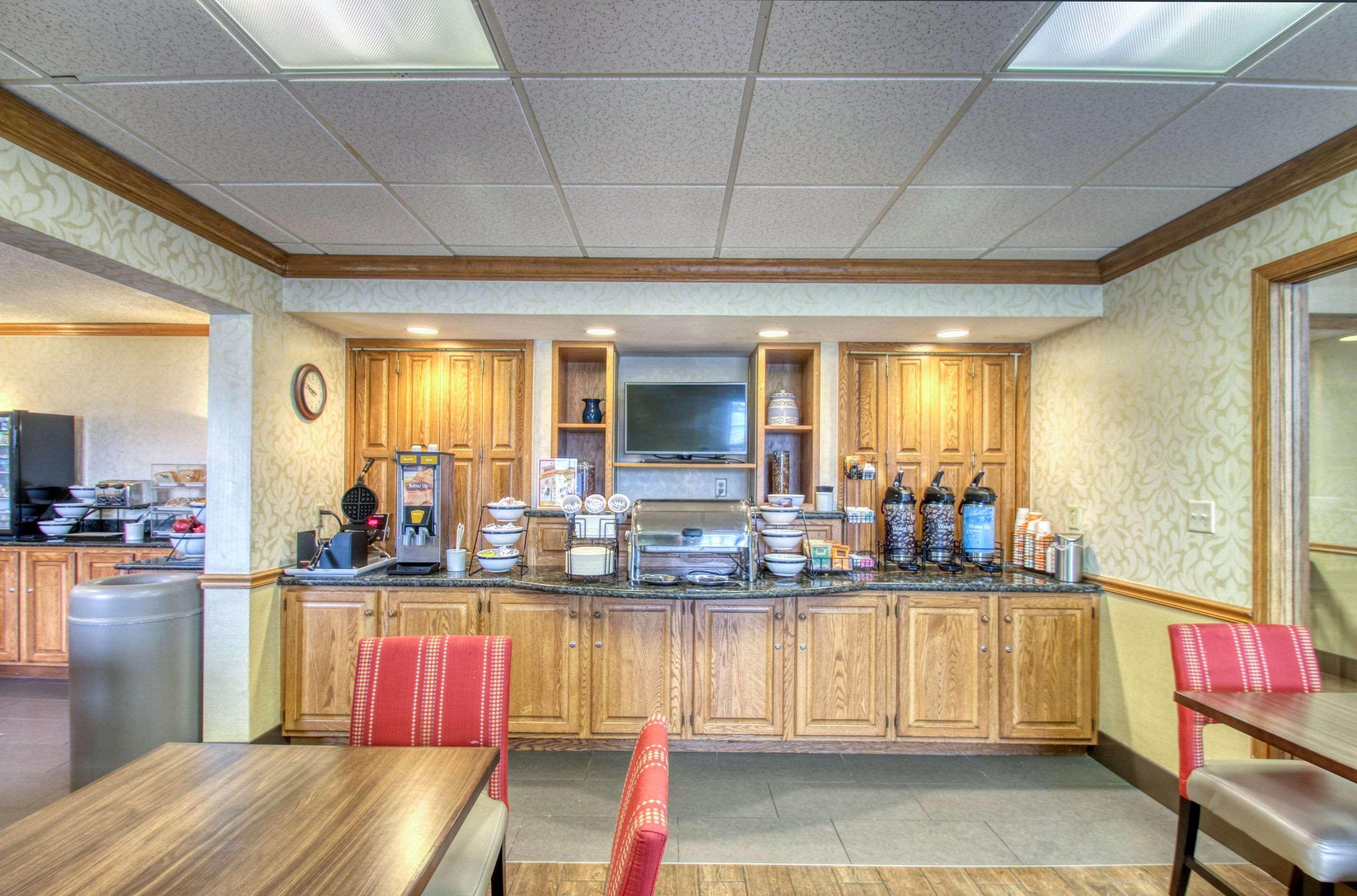 Comfort Inn Фон Дю Лак Екстериор снимка