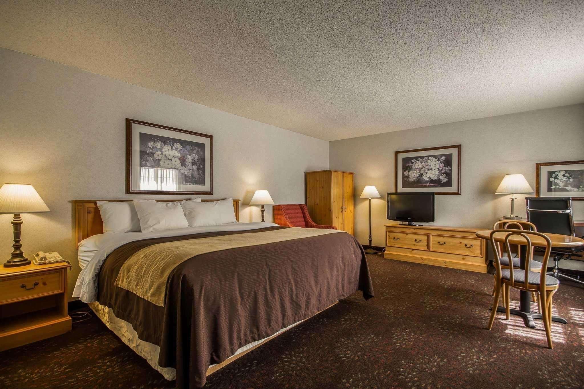 Comfort Inn Фон Дю Лак Екстериор снимка
