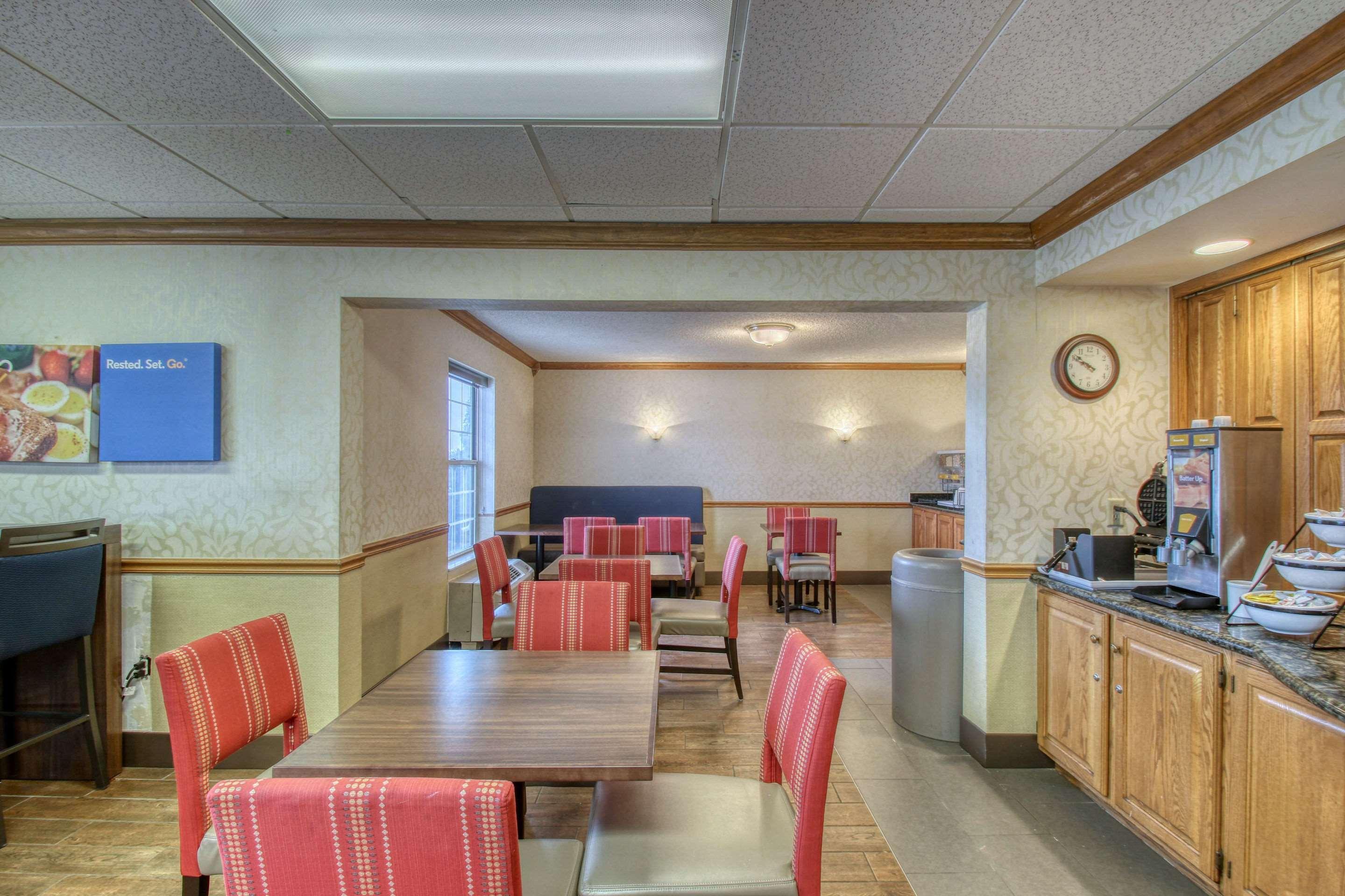 Comfort Inn Фон Дю Лак Екстериор снимка